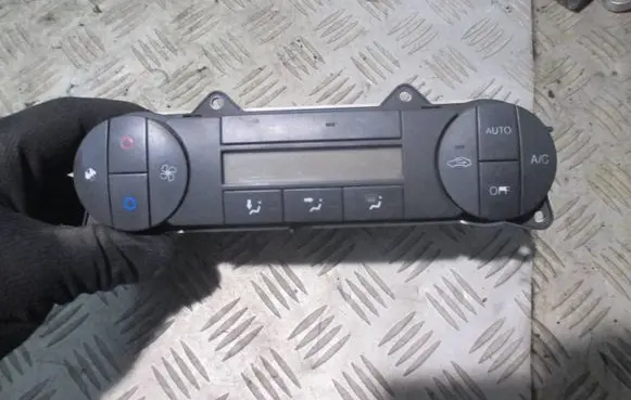 Ford Mondeo Mk III Climate control unit 3S7T18C612AJ CD132EATC WP0A11229