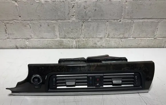 BMW 6 F06 Gran coupe Dash center air vent grill 9197486