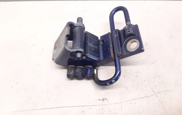 Audi A3 S3 8P Front door lower hinge 8E0931412B
