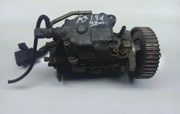 Audi A3 S3 8L Fuel injection high pressure pump 0460404977 038139107D