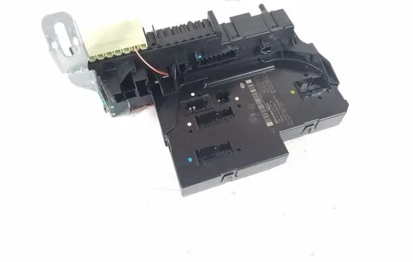 Mercedes-Benz E C207 W207 Fuse module A2129000004 A2129004001