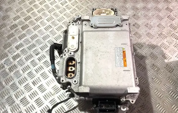 Lexus IS III XE30 Voltage converter inverter G920030132 G927053010