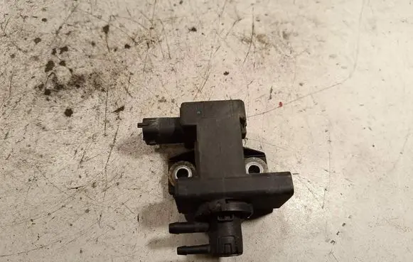 Opel Insignia B Turbo solenoid valve 55576356 17226035 17223936