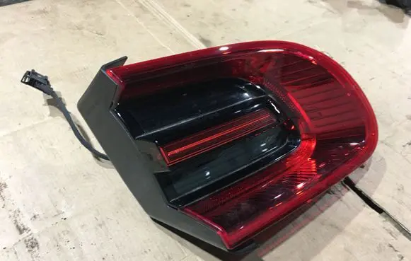 Porsche Macan (95B) Tailgate rear/tail lights 95B945093AA