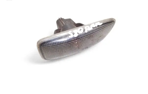 Volvo S80 Front fender indicator light