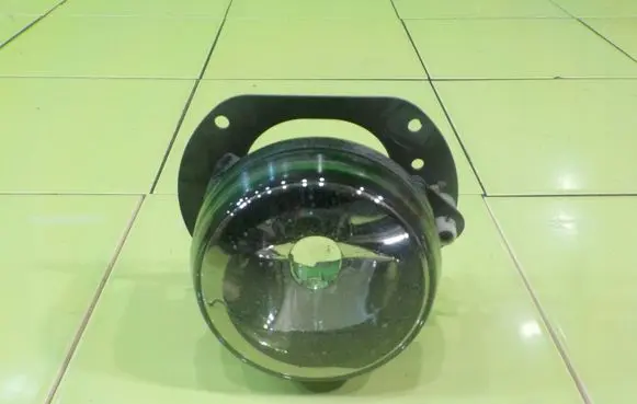 Mercedes-Benz C W204 Front fog light LEWY UP193
