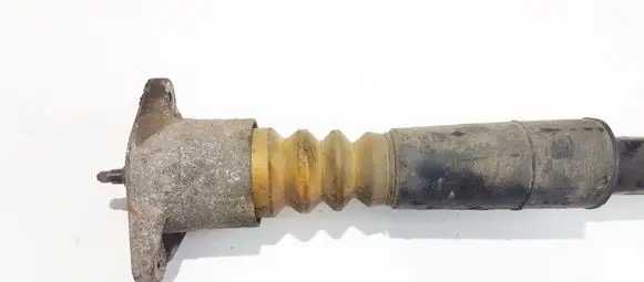Volkswagen PASSAT B5 Coil spring mount 
