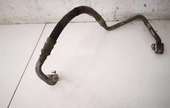Volkswagen PASSAT B6 Air conditioning (A/C) pipe/hose 