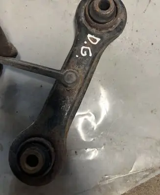 Peugeot 4007 Rear control arm