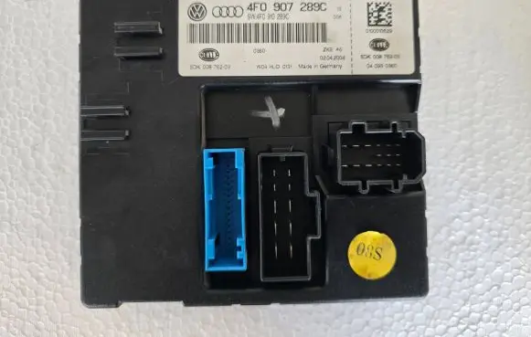 Audi A6 S6 C6 4F Comfort/convenience module 4F0907289C
