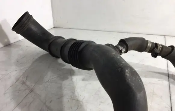 Peugeot Boxer Turbo air intake inlet pipe/hose 1349909080