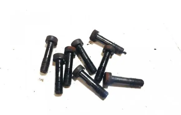Toyota Corolla Verso AR10 Nuts/bolts 