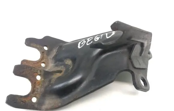 Volvo C30 Gear shift cable bracket 