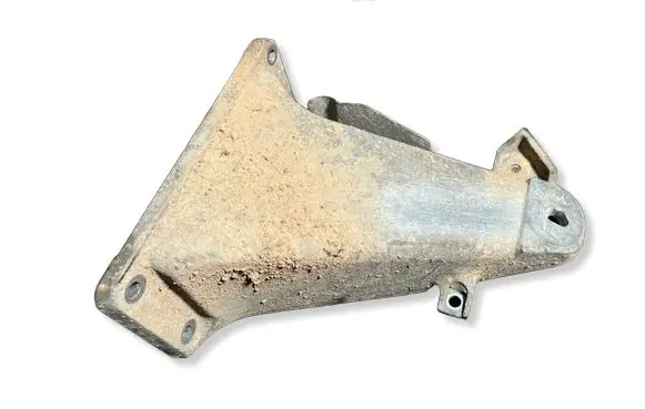 BMW 5 E39 Engine mounting bracket 654612261