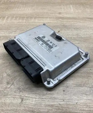 Volkswagen PASSAT B5 Engine control unit/module ECU 038906019CD 0281010218