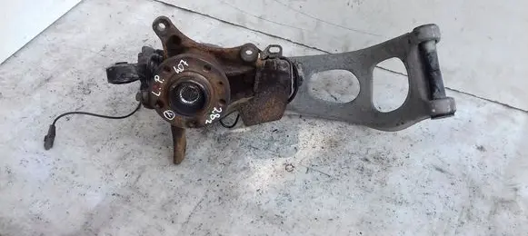 Peugeot 407 Front wheel hub spindle knuckle