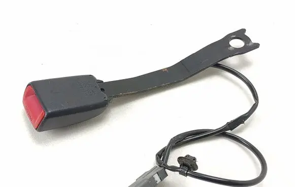Toyota iQ Front seatbelt buckle E034501 20260518HCR1537