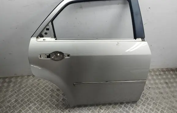 Chrysler 300 - 300C Rear door