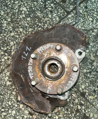 Toyota Prius (XW20) Front wheel hub