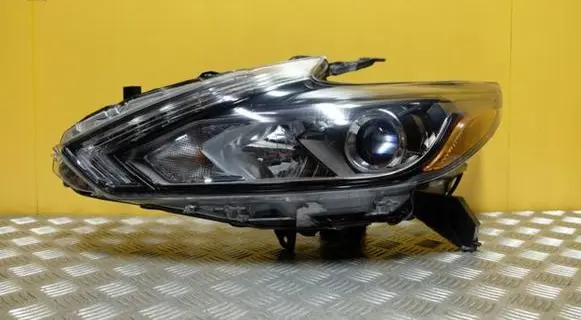 Nissan Altima Headlight/headlamp 1EJ949824-XX 2515