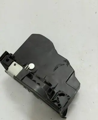 BMW 4 F32 F33 Rear door lock A053702 7202147