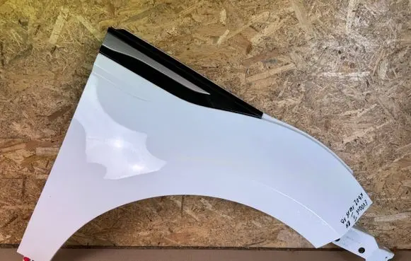 Land Rover Evoque II Fender K8D216015AB