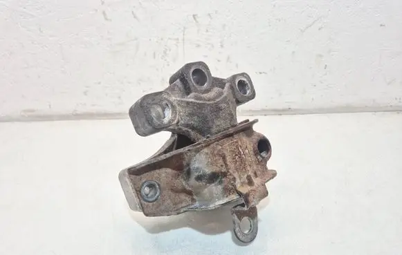 Alfa Romeo 159 Engine mount bracket 50501606