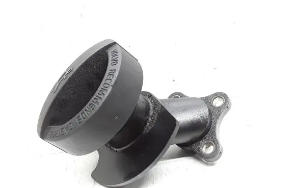 Volvo S60 Oil fill pipe 31330189