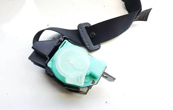 Toyota Avensis T250 Middle seatbelt (rear) 7335005042 73350-05042