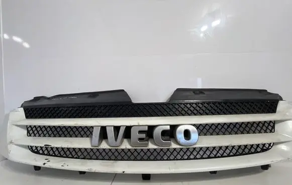 Iveco Daily 4th gen Front bumper upper radiator grill 38028010105 030707
