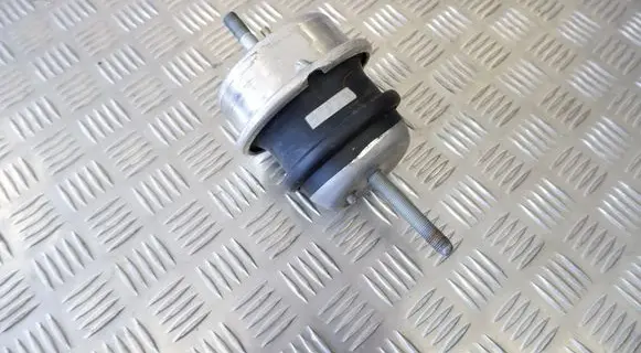 Lexus LS 460 - 600H Engine mount bracket 1236138160
