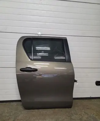 Toyota Hilux VIII Rear door