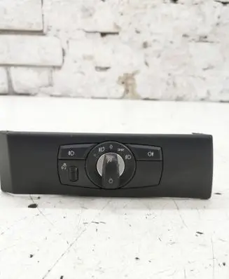 BMW 5 E60 E61 Light switch 0070810285170 33295201
