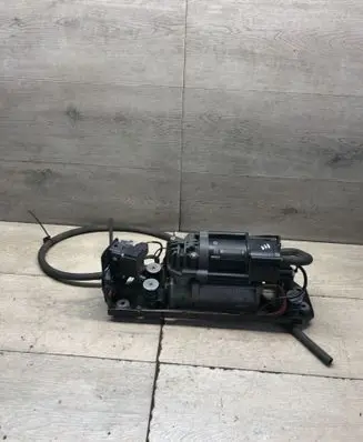 BMW 5 F10 F11 Air suspension compressor/pump 6864215 10R036089 24449710