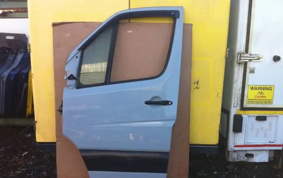 Volkswagen Crafter Front door