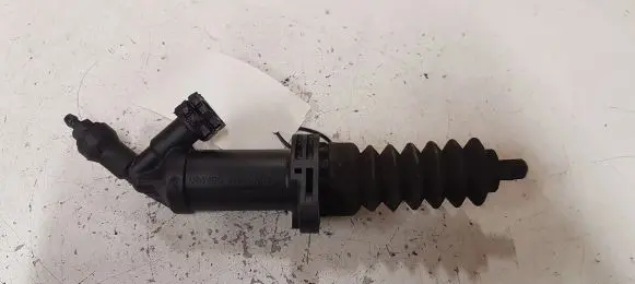 Clutch master cylinder