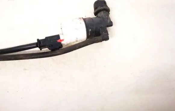 Peugeot RCZ Windscreen/windshield washer pump 9632984980 9645163380