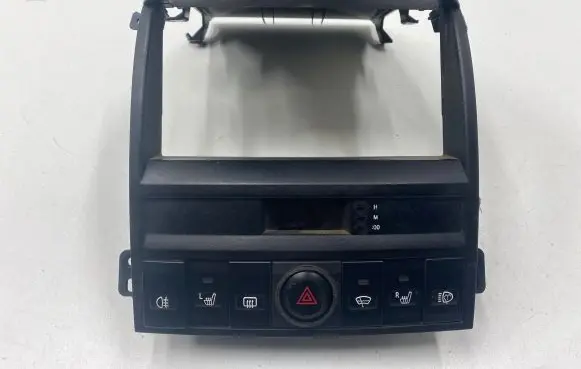 KIA Sorento Central console control unit 847603E100