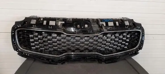 KIA Sportage Front bumper upper radiator grill