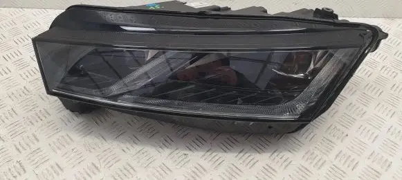 Skoda Octavia Mk4 Headlight/headlamp