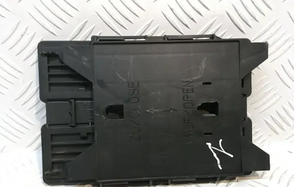 Mercedes-Benz C W203 Air filter box cover BG73419
