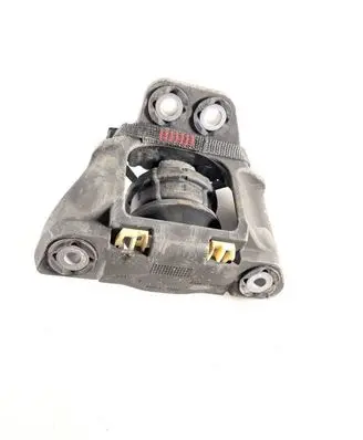 Volvo XC90 Engine mount bracket 31330588