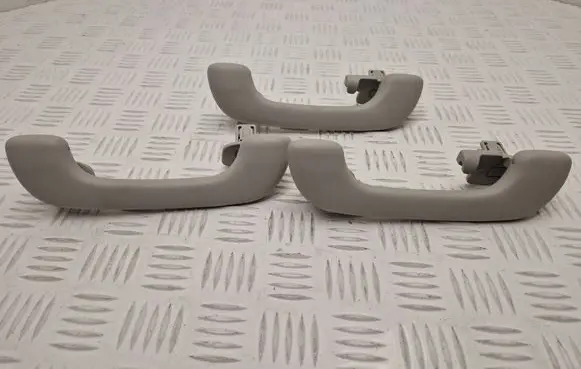 Renault Talisman A set of handles for the ceiling 