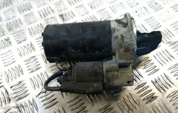 Volvo V70 Starter motor 0001109041