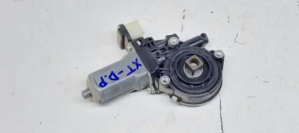 Nissan X-Trail T31 Front door window regulator motor 80730JG00A