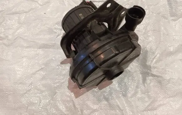 BMW 3 E46 Secondary air pump 7506209