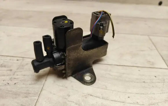 Honda FR-V Turbo solenoid valve 1397000870