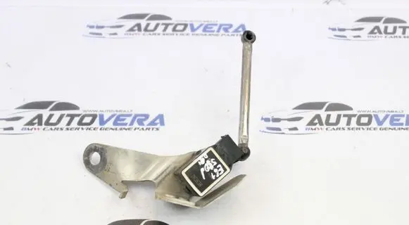 Headlight/headlamp level sensor