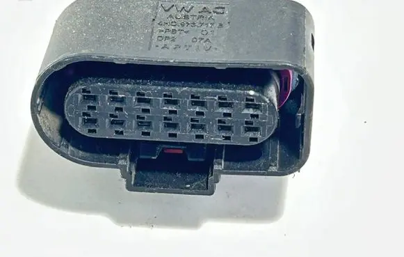 Audi A4 S4 B9 8W Other relay 4H0973717B 41501