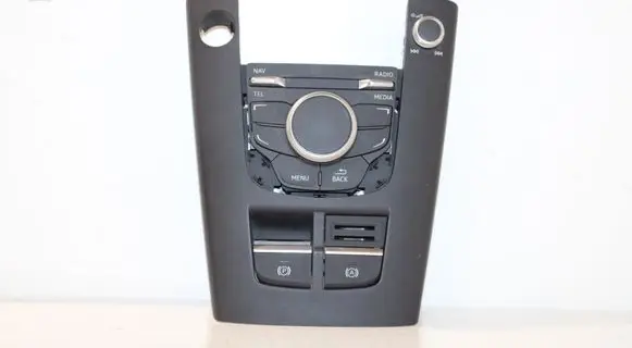 Head unit multimedia control